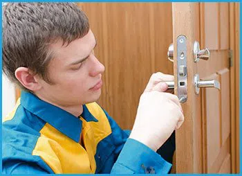 Lock Locksmith Services Overland Park, KS 913-364-2666 - 5-lock-opening