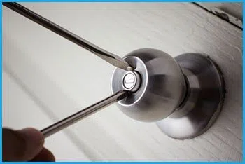 Lock Locksmith Services Overland Park, KS 913-364-2666 Lock Locksmith Services Overland Park, KS 913-364-2666 - 8-unlock-service